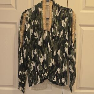 Casting La Women's Blouse